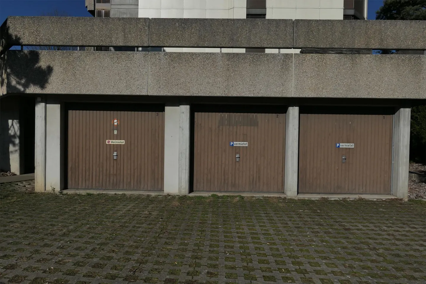 2 ATTRACTIVE MFH WITH 12 APARTMENTS - FIXED MORTGAGE 0.95% - Photo 24 of 26