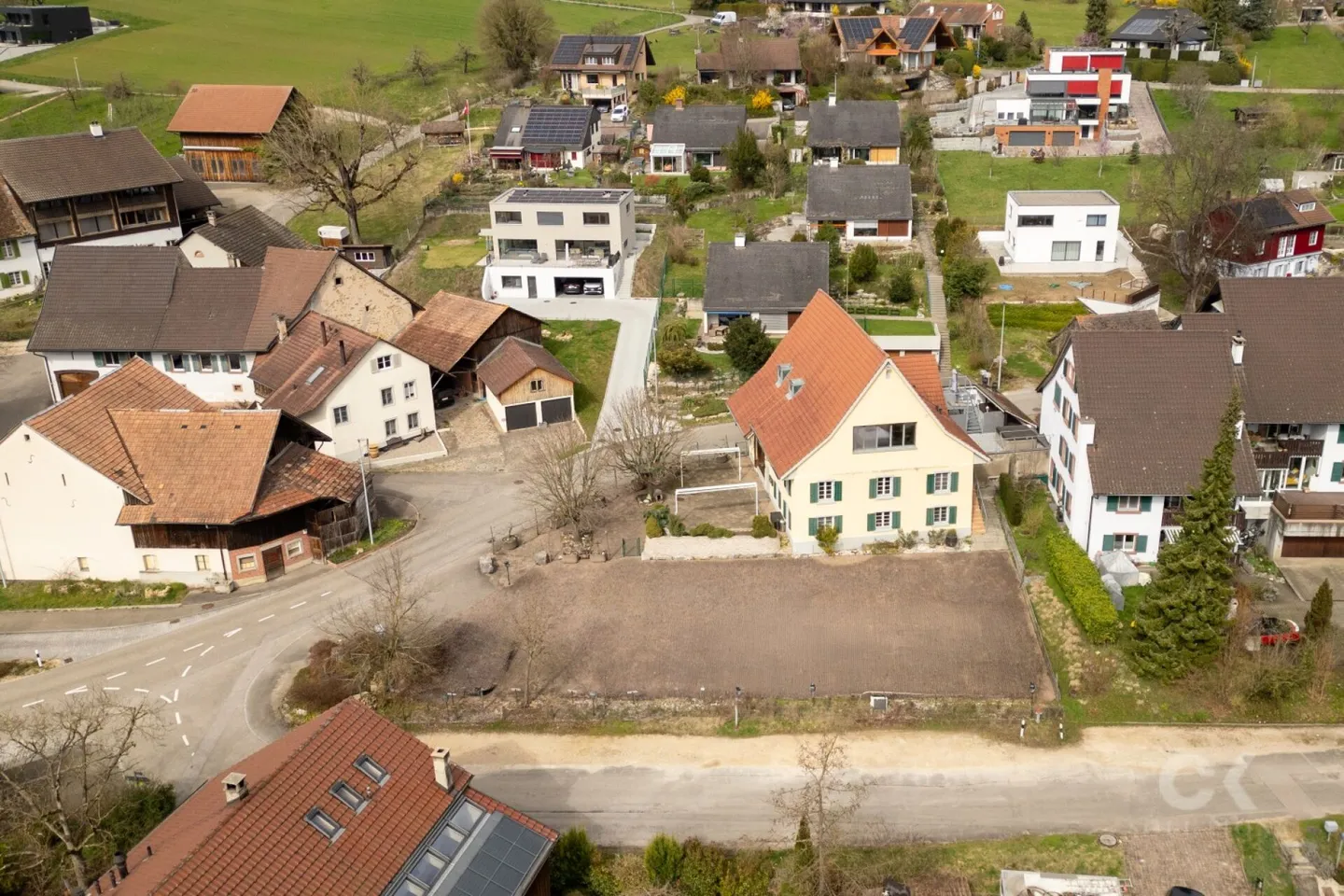 Historische Liegenschaft mit einzigartigem Potenzial - Foto 1 von 22