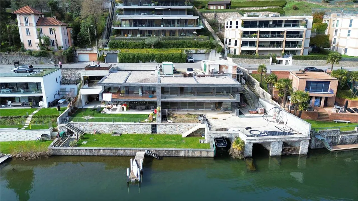Villa moderna con vista lago - Foto 10 di 29