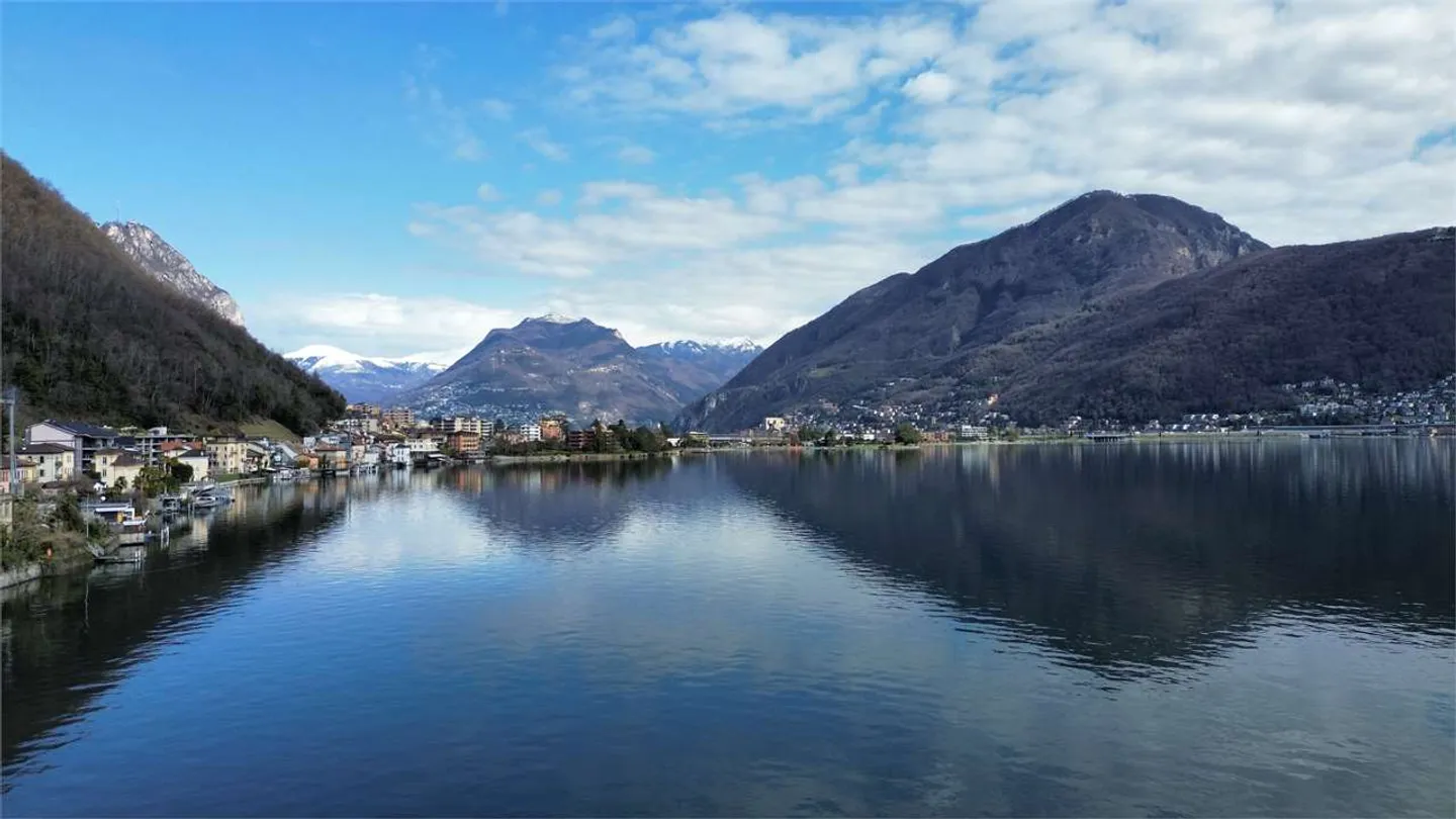 Villa moderna con vista lago - Foto 11 di 29