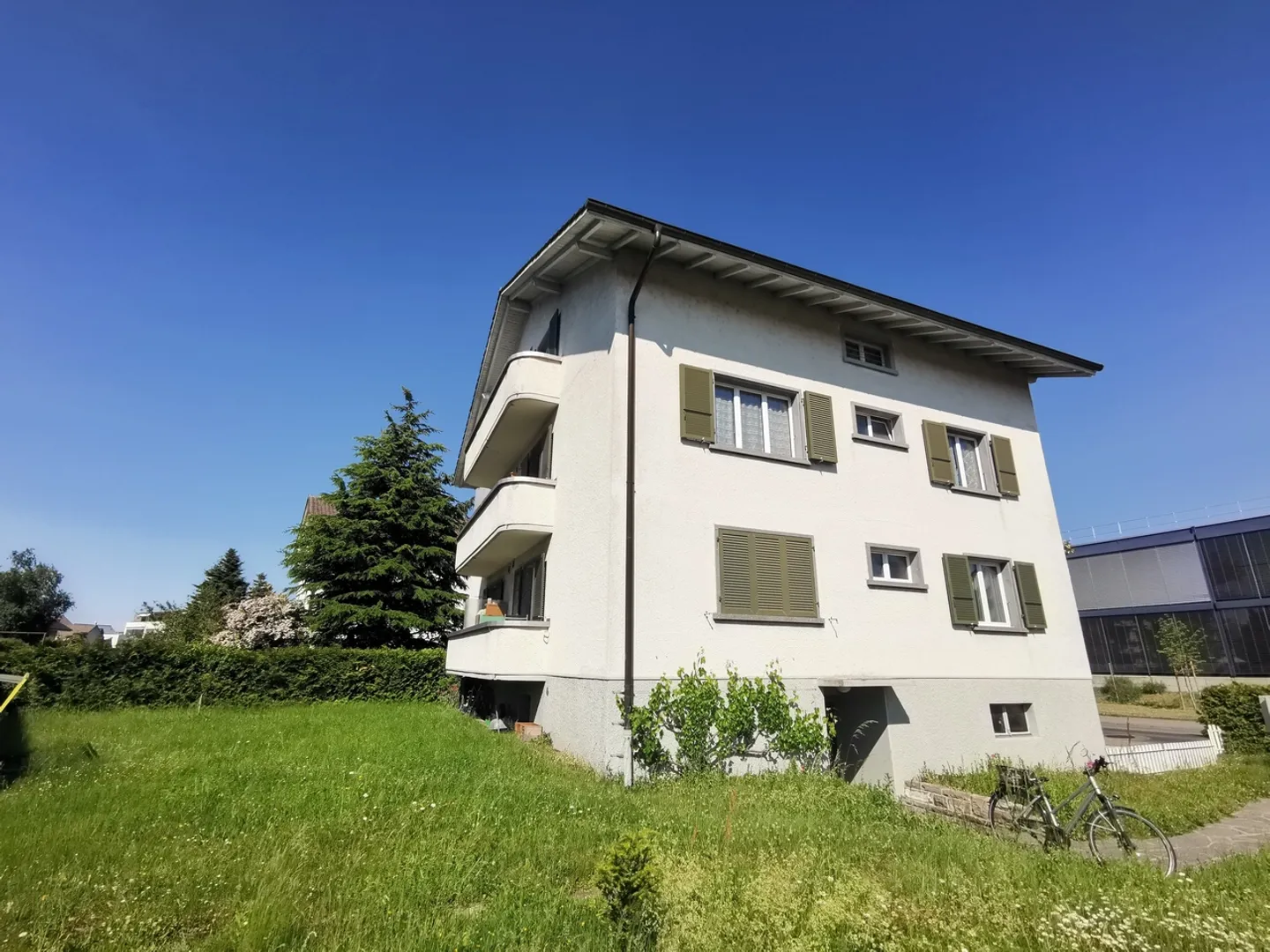 Appartement 3,5 pièces confortable - Photo 2 sur 8