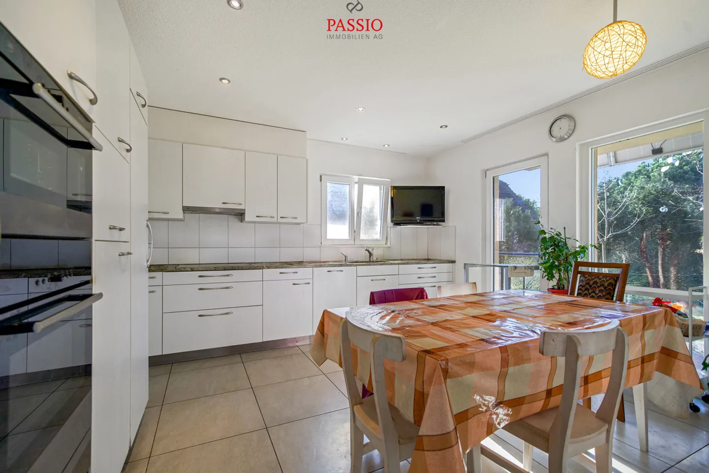 Spacious Family Home in Siselen - Photo 8 of 31