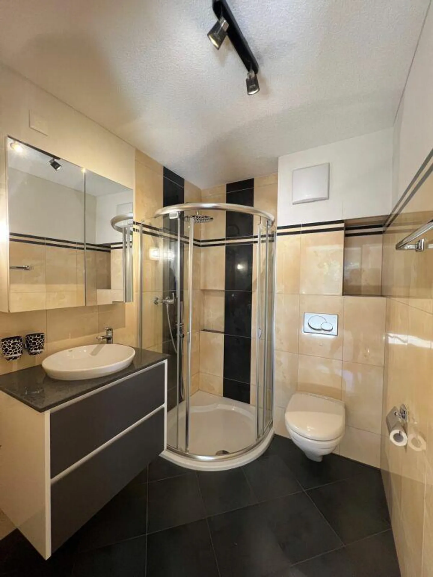 Grosszügige 5.5-Zimmer-Wohnung - Foto 9 von 12