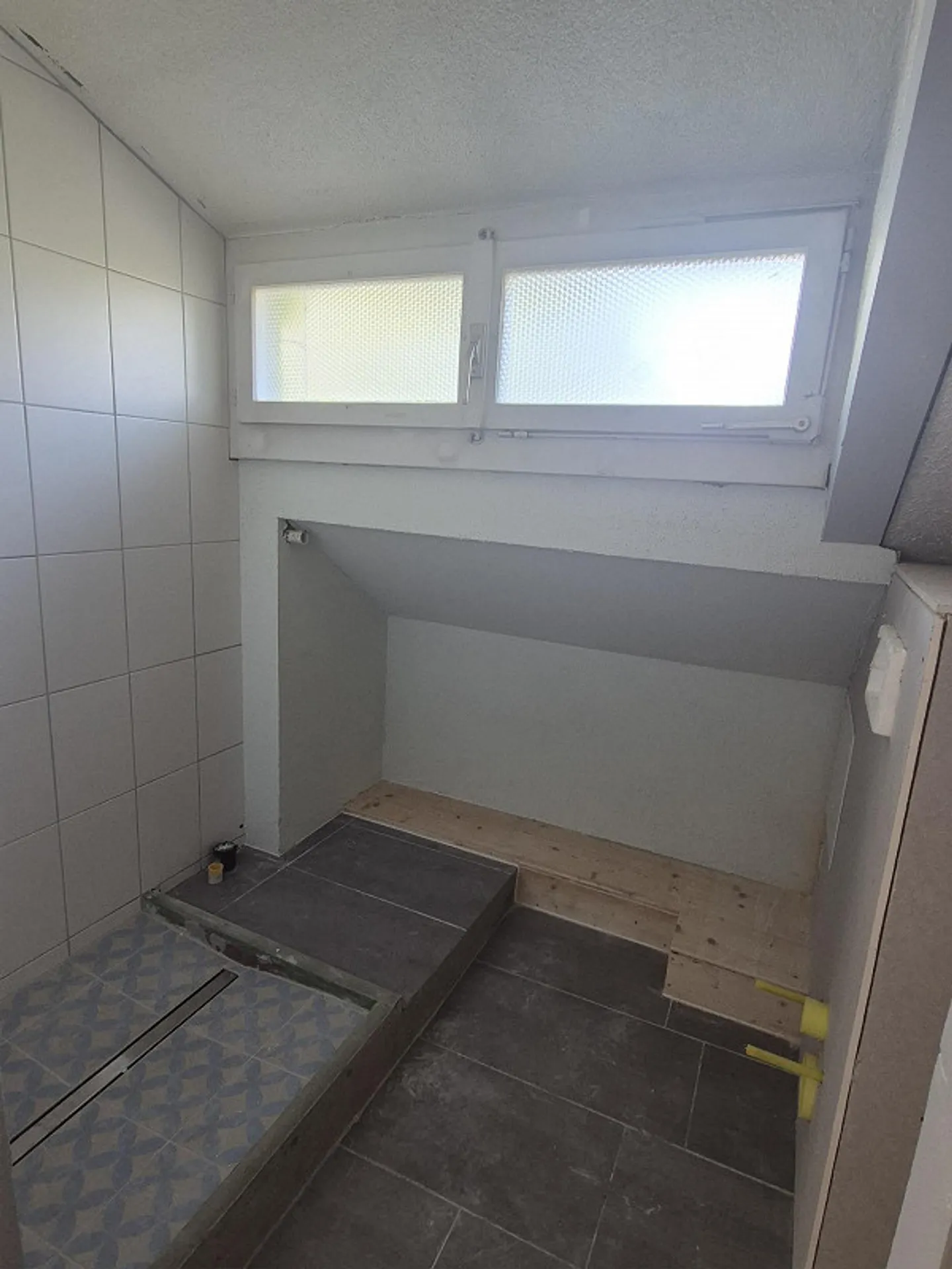 Newly renovated 2.5-room apartment with balcony - Photo 6 of 7