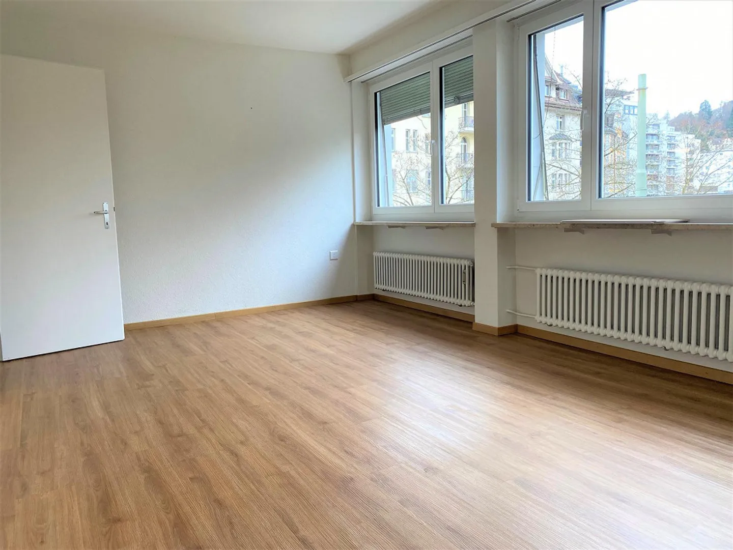 Appartement spacieux et lumineux de 4 pièces à louer près du parc de la ville - Photo 11 sur 15