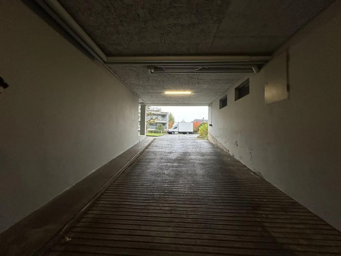 Motorcycle parking space in Köniz - Photo 4 of 4
