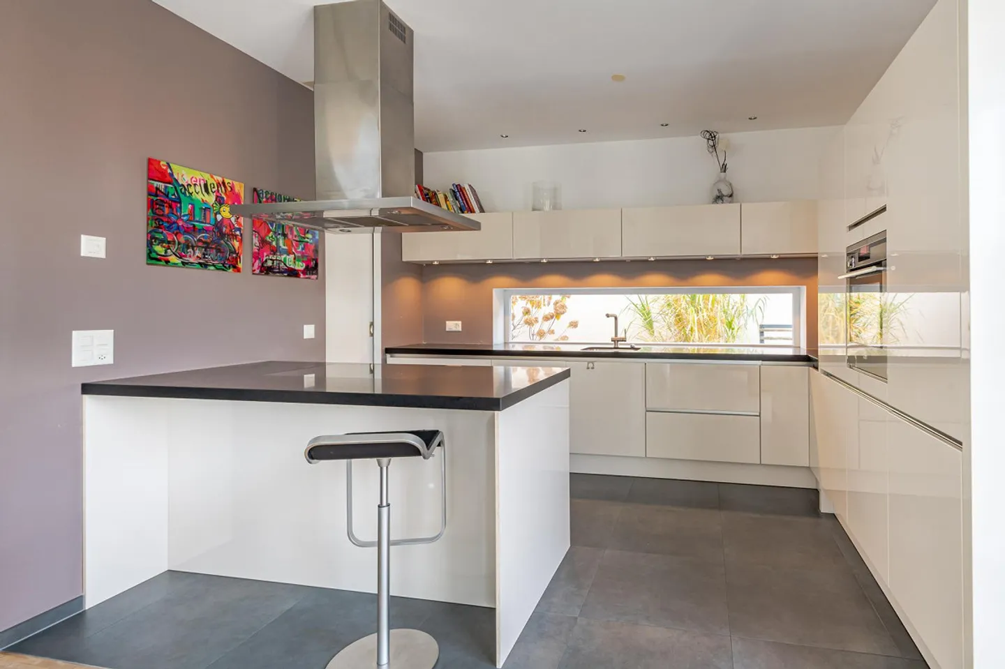 Attraktives Einfamilienhaus in unmittelbarer Seenähe - Foto 4 von 19