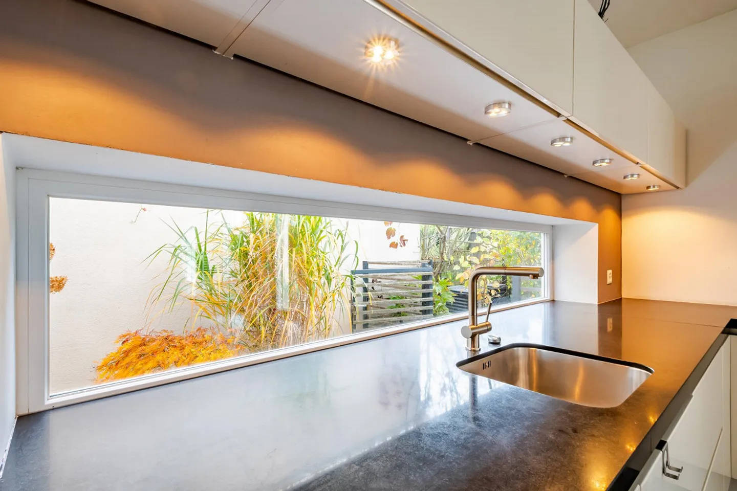 Attraktives Einfamilienhaus in unmittelbarer Seenähe - Foto 5 von 19