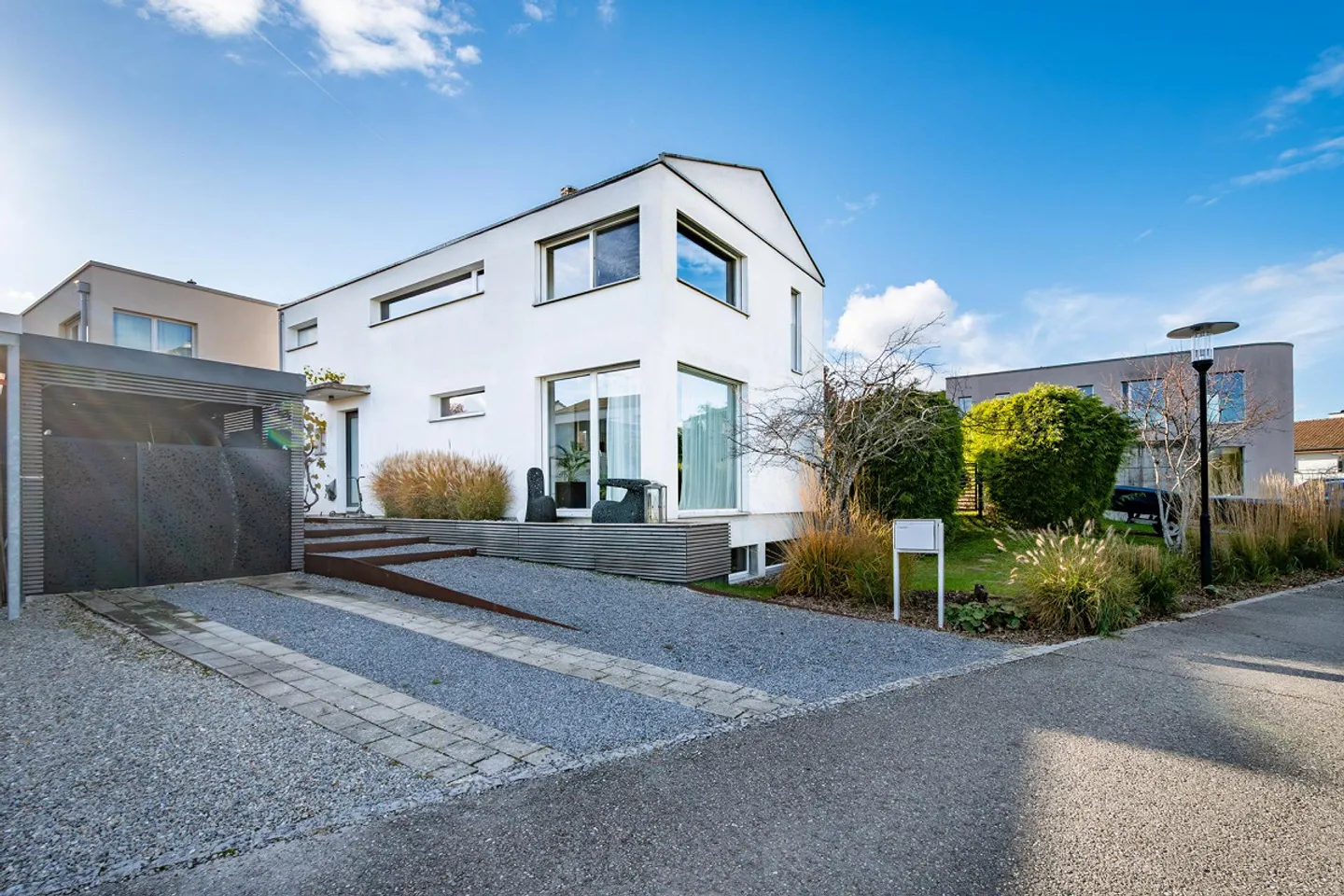 Attraktives Einfamilienhaus in unmittelbarer Seenähe - Foto 17 von 19