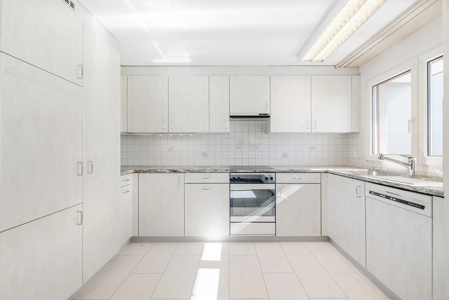Aussicht, Komfort und zwei Balkone - Ihr neues Zuhause - Foto 4 von 8