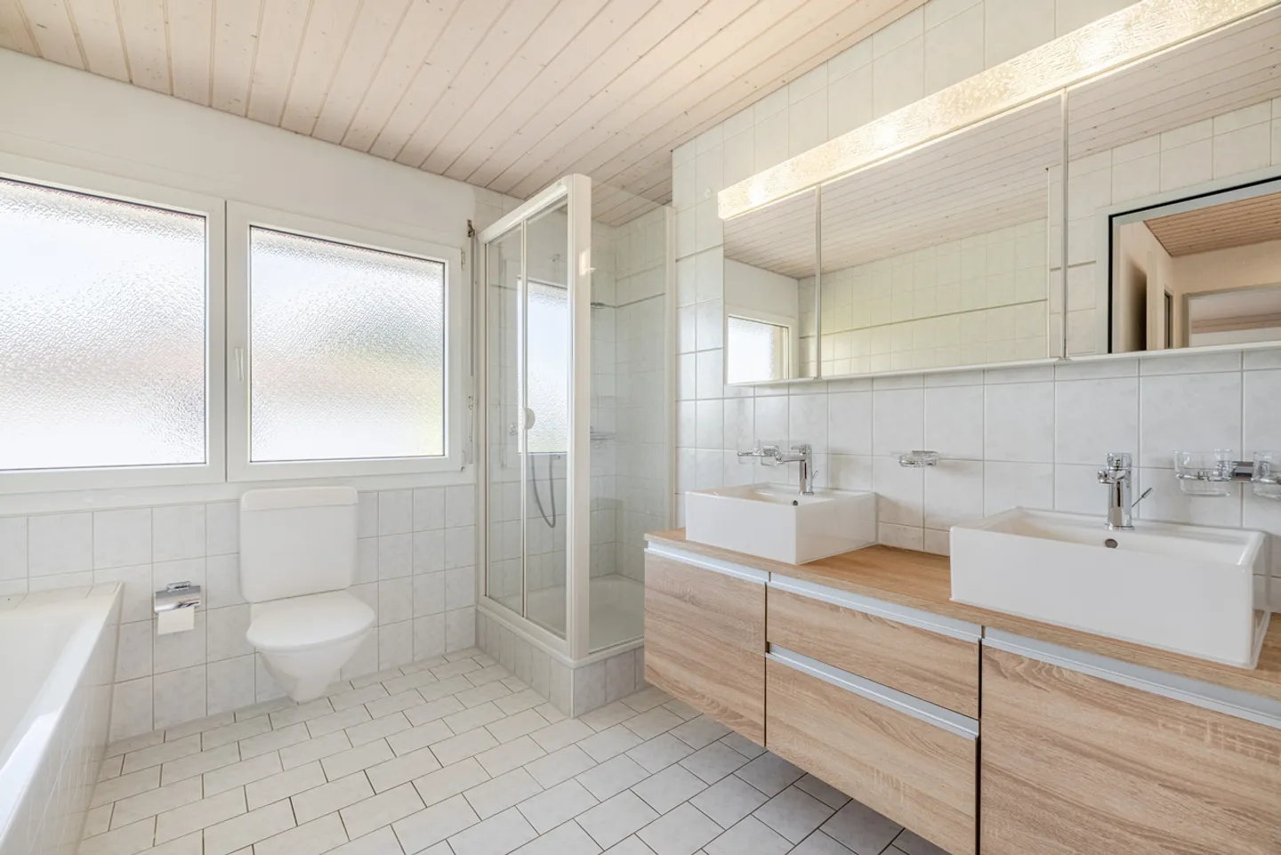 Aussicht, Komfort und zwei Balkone - Ihr neues Zuhause - Foto 5 von 8