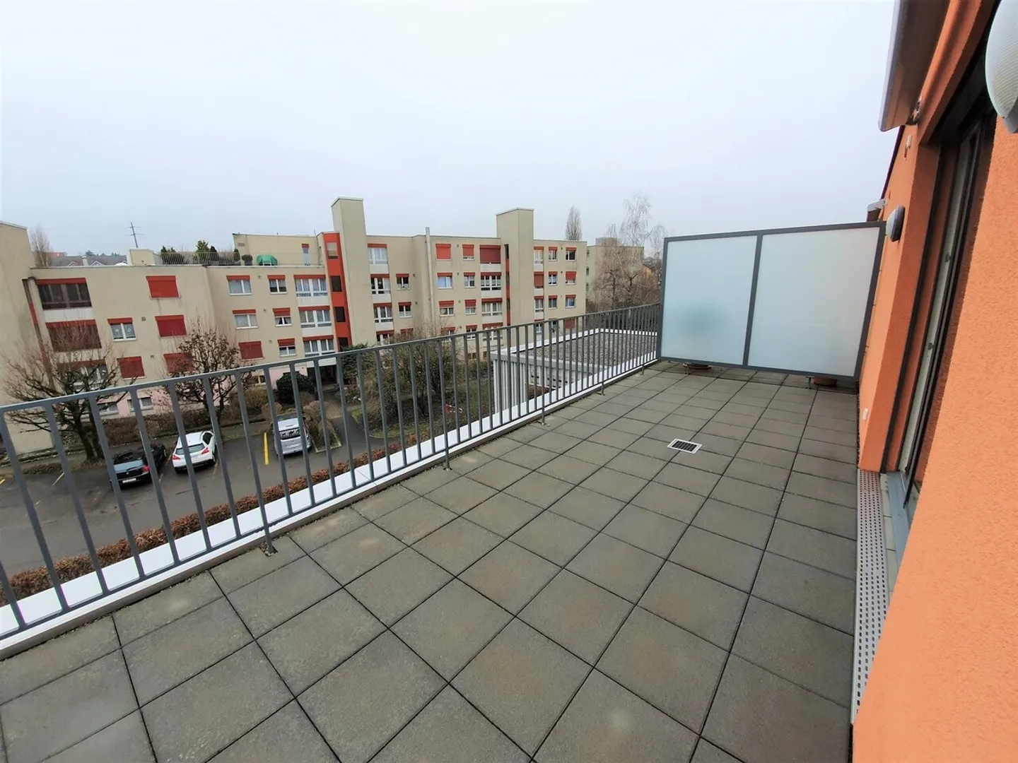 Dans le nouveau bonheur de vivre - Photo 6 sur 7