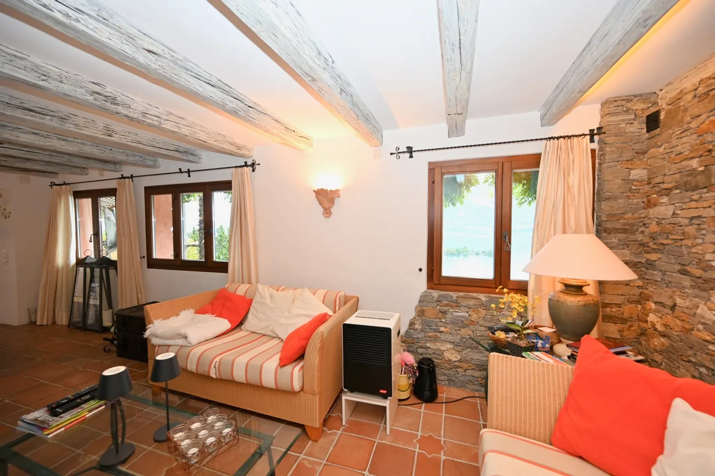 Rustico Incantevole con Vista Mozzafiato sul Lago Maggiore - Foto 11 di 16