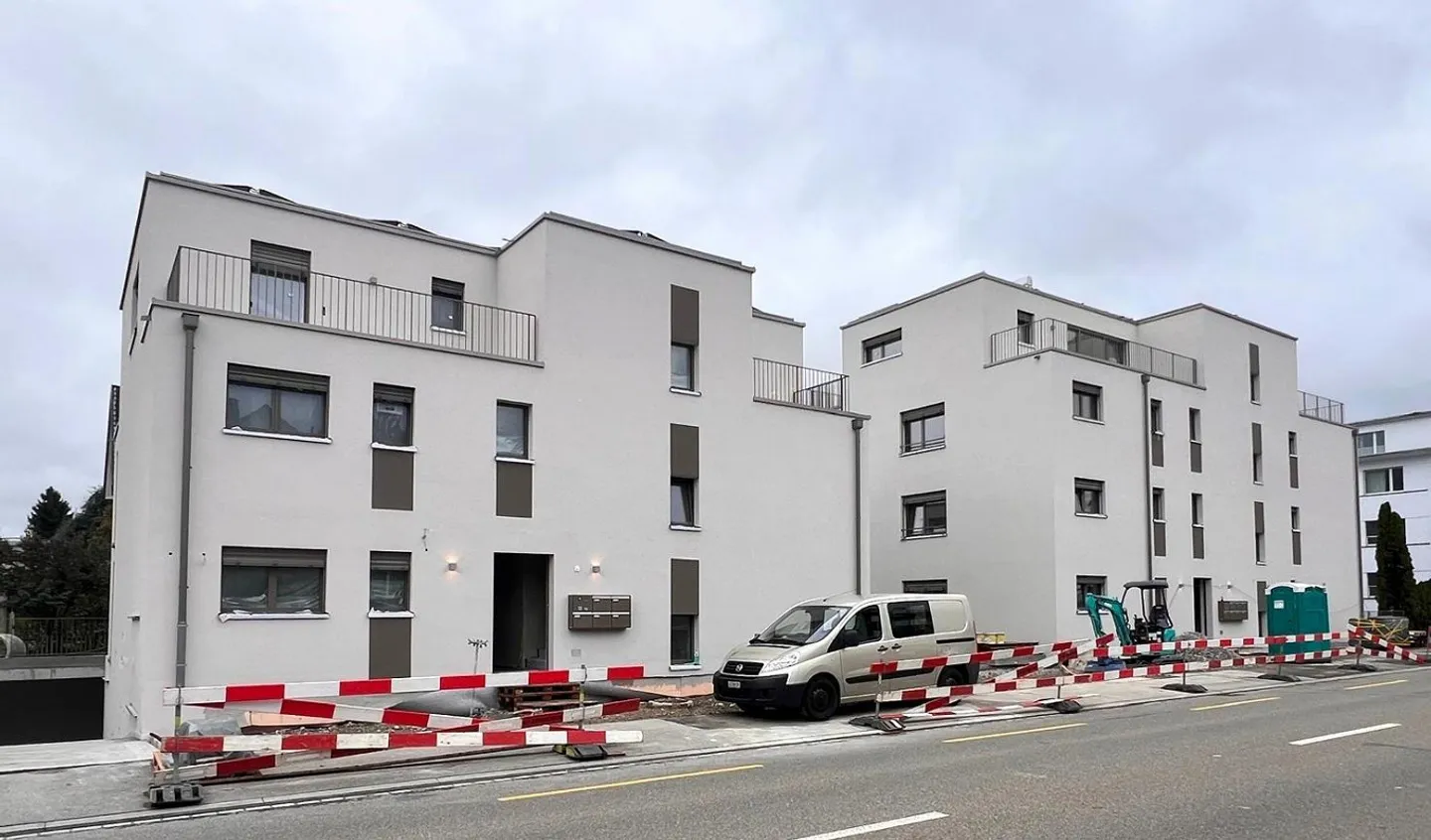 Nuovi appartamenti di costruzione moderna nel centro di Dübendorf - Foto 1 di 13