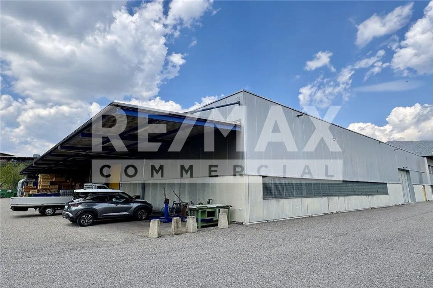 Industrial building with expansion potential - Photo 9 of 13