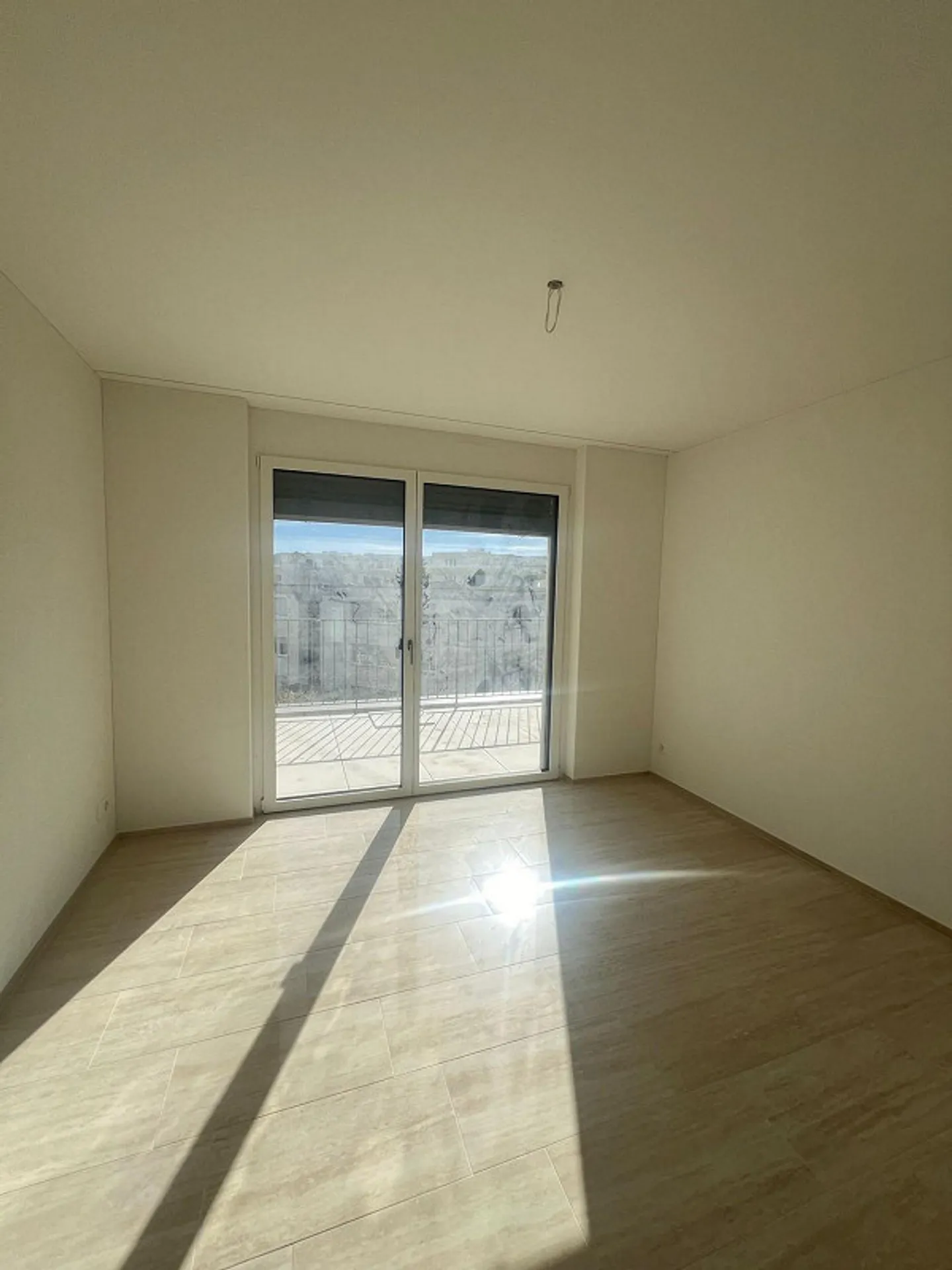 Nuovi appartamenti di costruzione moderna nel centro di Dübendorf - Foto 13 di 13