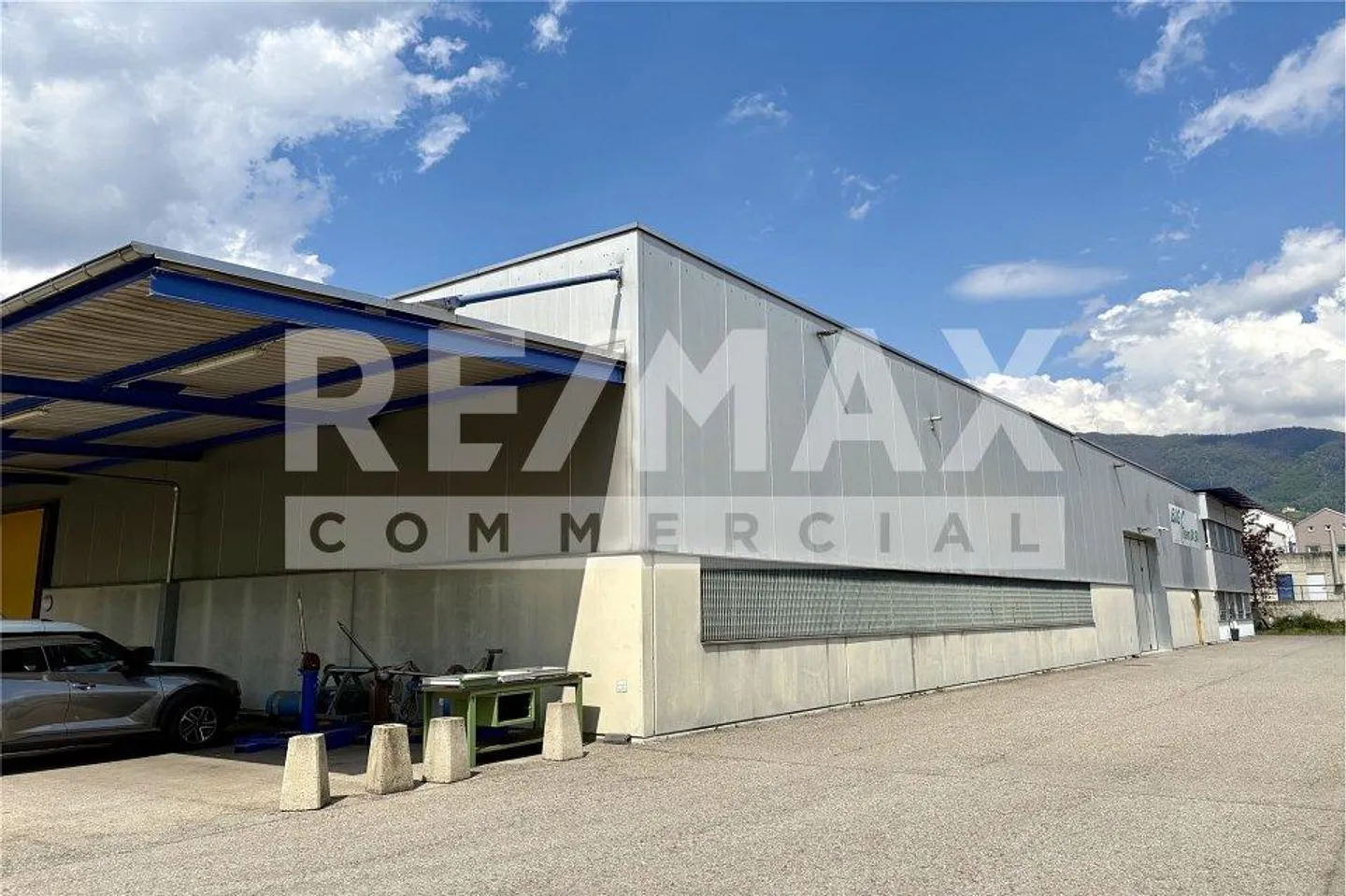 Industrial building with expansion potential - Photo 12 of 13