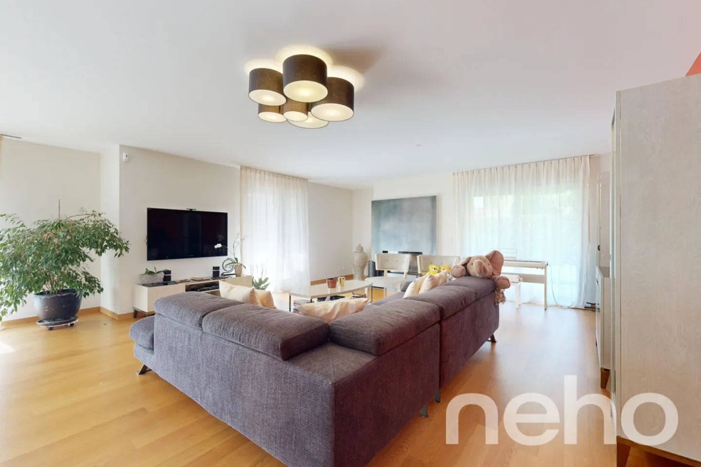 Außergewöhnliches Objekt in Pully - Gartenwohnung von 165 m² - Foto 2 von 13