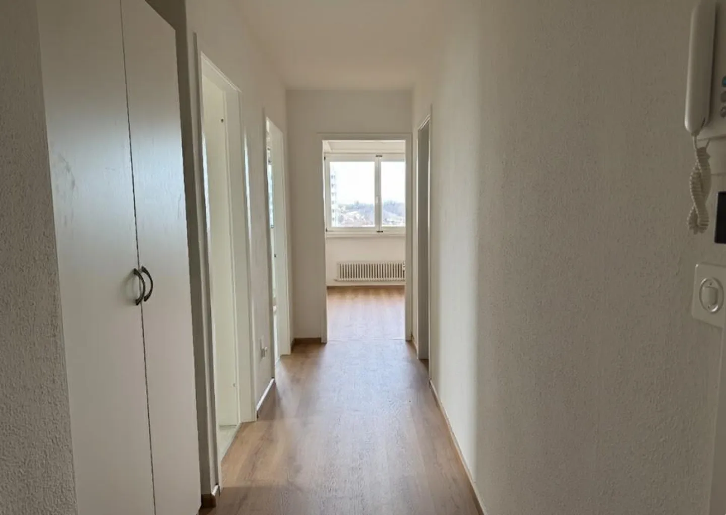 Charmante Wohnung mit Aussicht - Foto 2 von 8