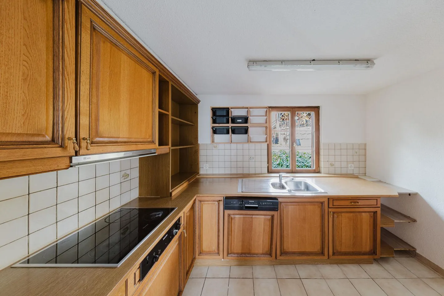 Einfamilienhaus mit Einliegerwohnung zentral in Oberuzwil - Foto 3 von 17