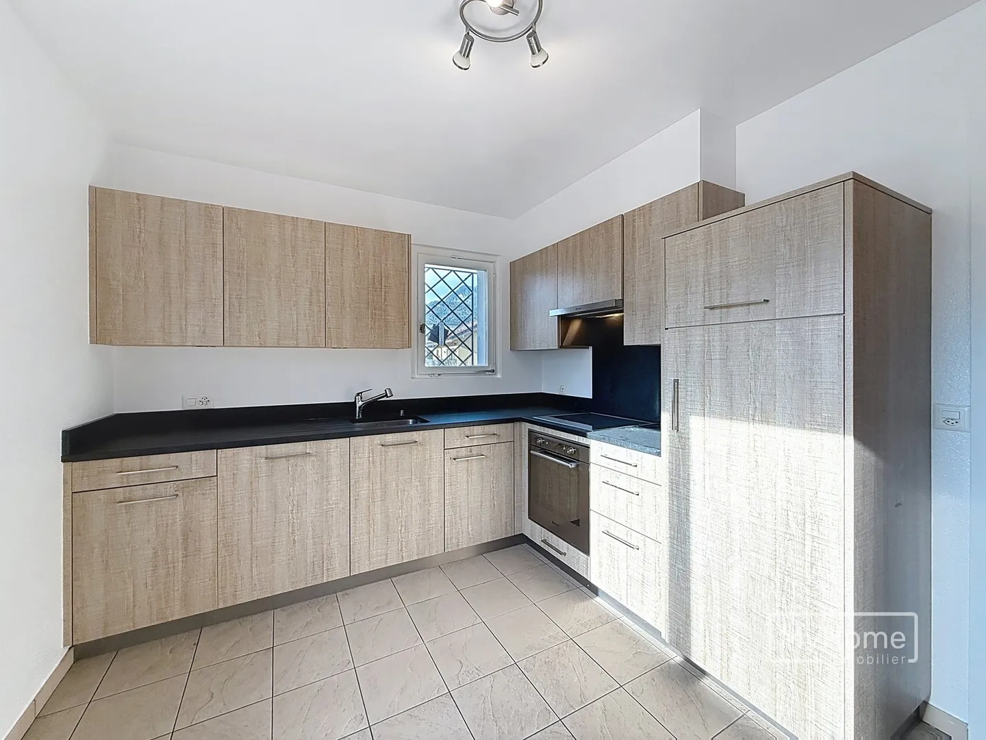 Schöne 5.5-Zimmer-Villa mit großem Garten - Foto 7 von 13
