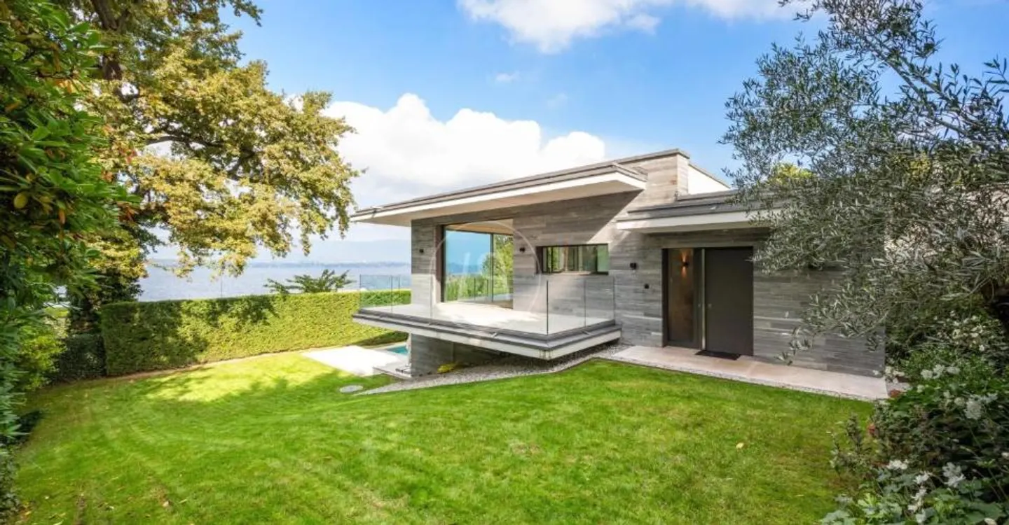 Villa contemporaine d'exception, vue et accès privé au lac,rive gauche - Photo 2 of 12