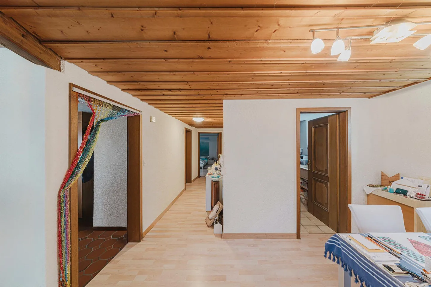 Einfamilienhaus mit Einliegerwohnung zentral in Oberuzwil - Foto 12 von 17