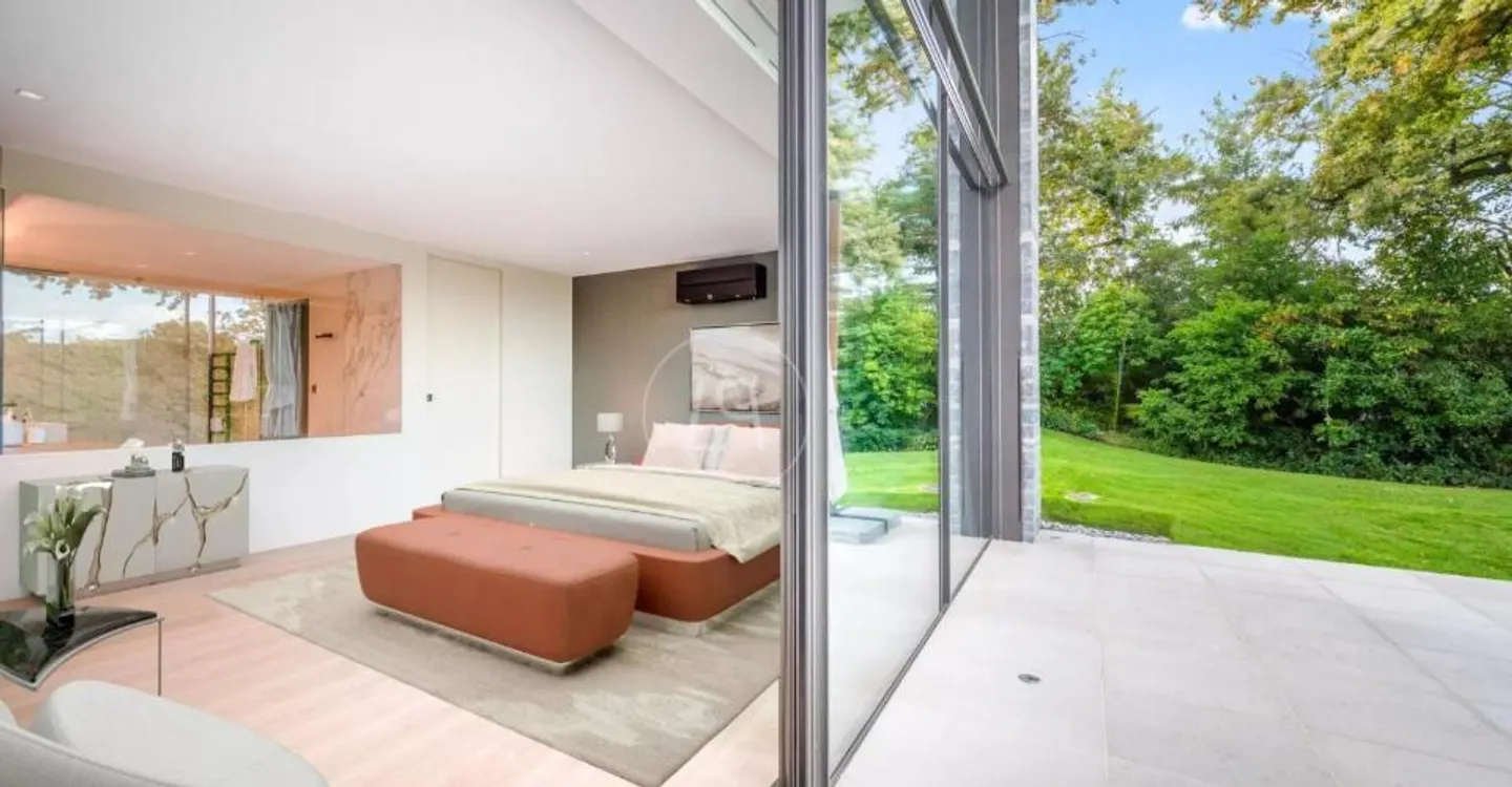 Villa contemporaine d'exception, vue et accès privé au lac,rive gauche - Photo 7 of 12