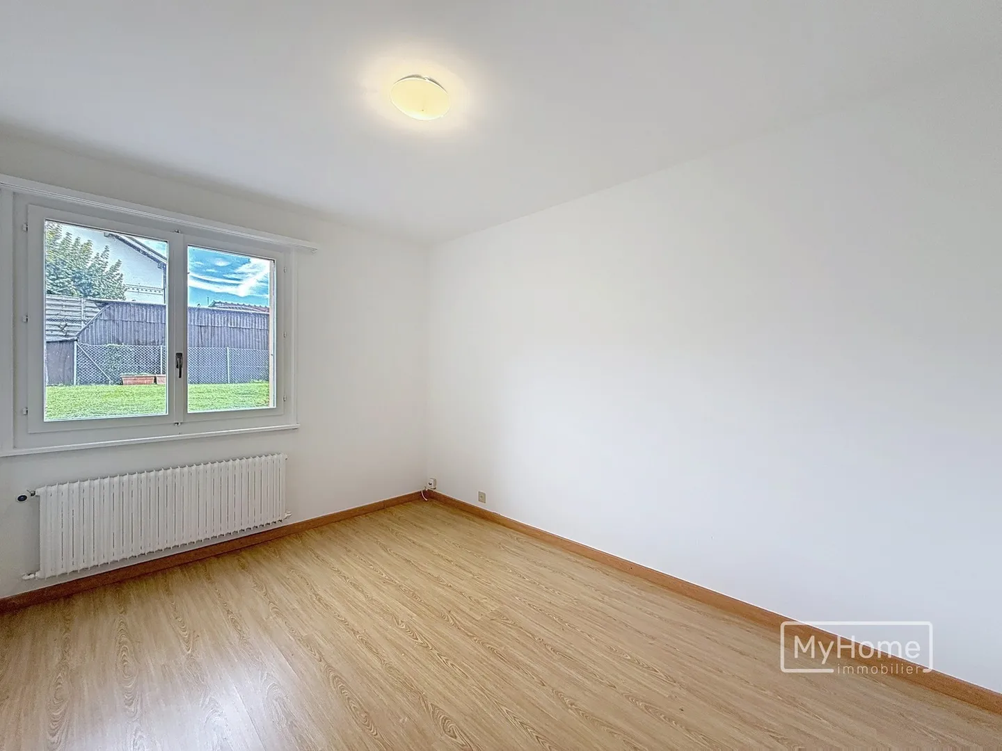 Schöne 5.5-Zimmer-Villa mit großem Garten - Foto 11 von 13