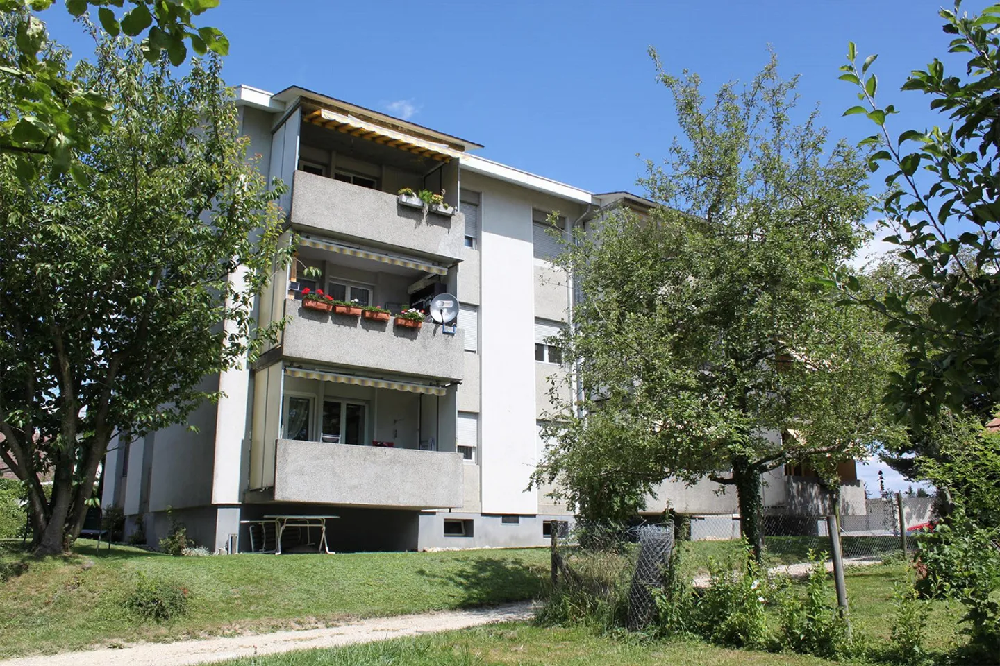 Accogliente appartamento di 3,5 stanze con balcone in posizione tranquilla - Foto 1 di 8