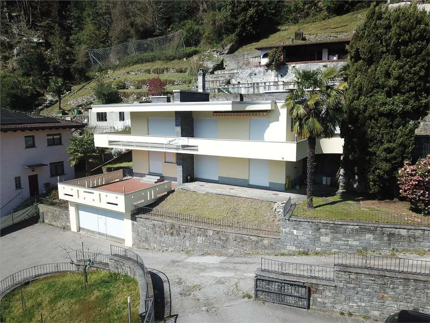 Villa mit Burgblick - Foto 1 von 7