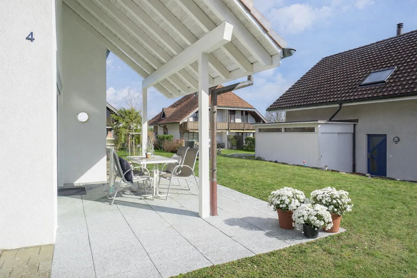 Detached and Well-Maintained - 5.5 Room Single-Family House - Photo 8 of 9