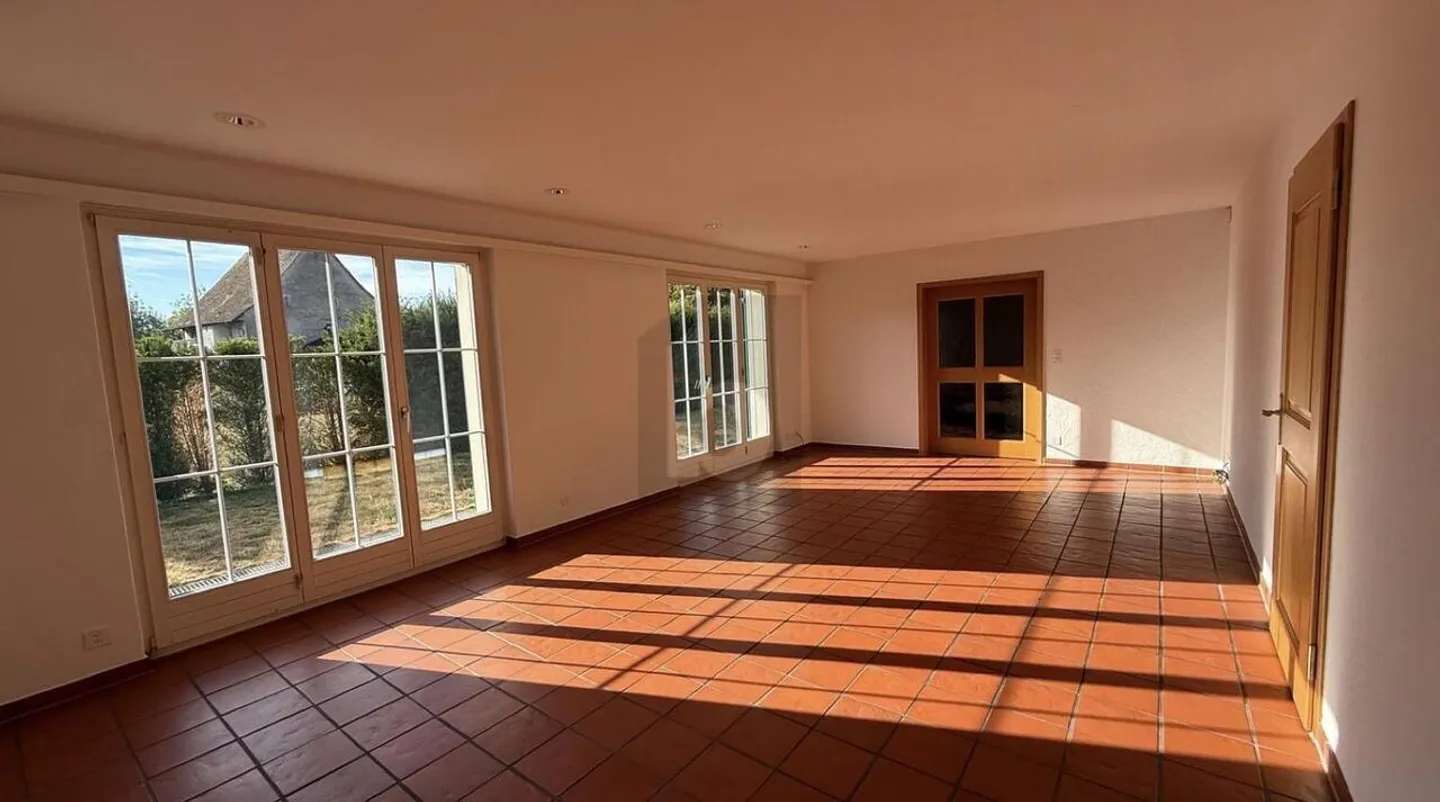 Charmantes Landhaus in Lengnau - Foto 3 von 6