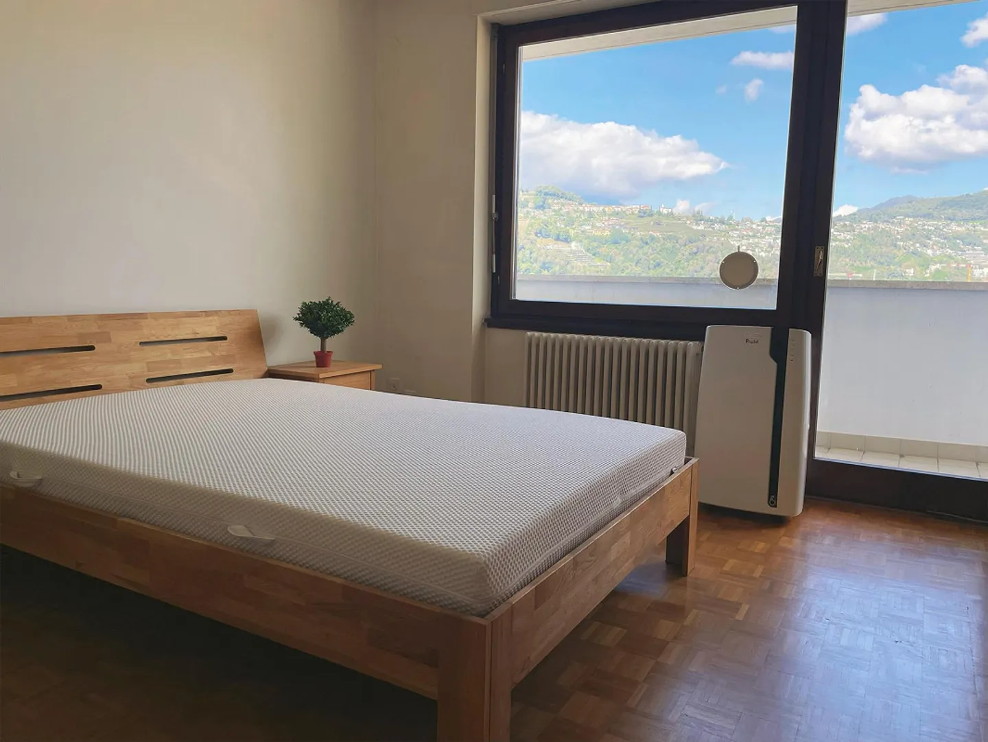 Camera Vista Lago e AC vicino SUPSI - Foto 1 di 5