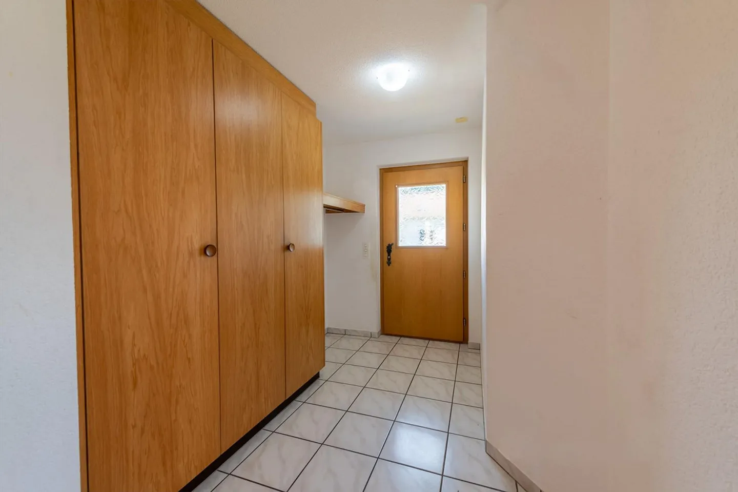 Plenty of space for the whole family - 6.5-room end-of-terrace house with a view of greenery - Photo 5 of 13
