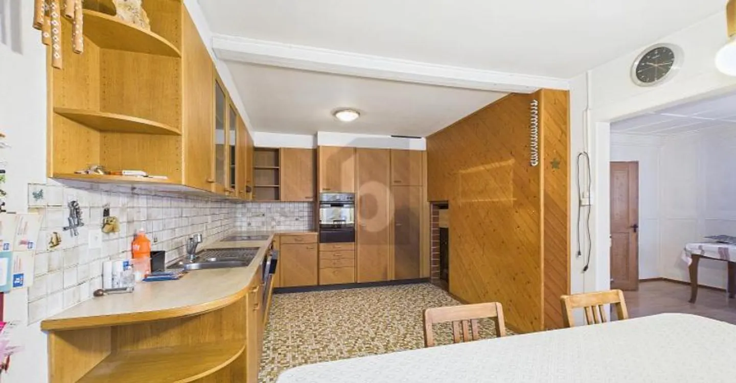 HISTORICAL JEWEL WITH CHARACTER AND POTENTIAL - Photo 4 of 6