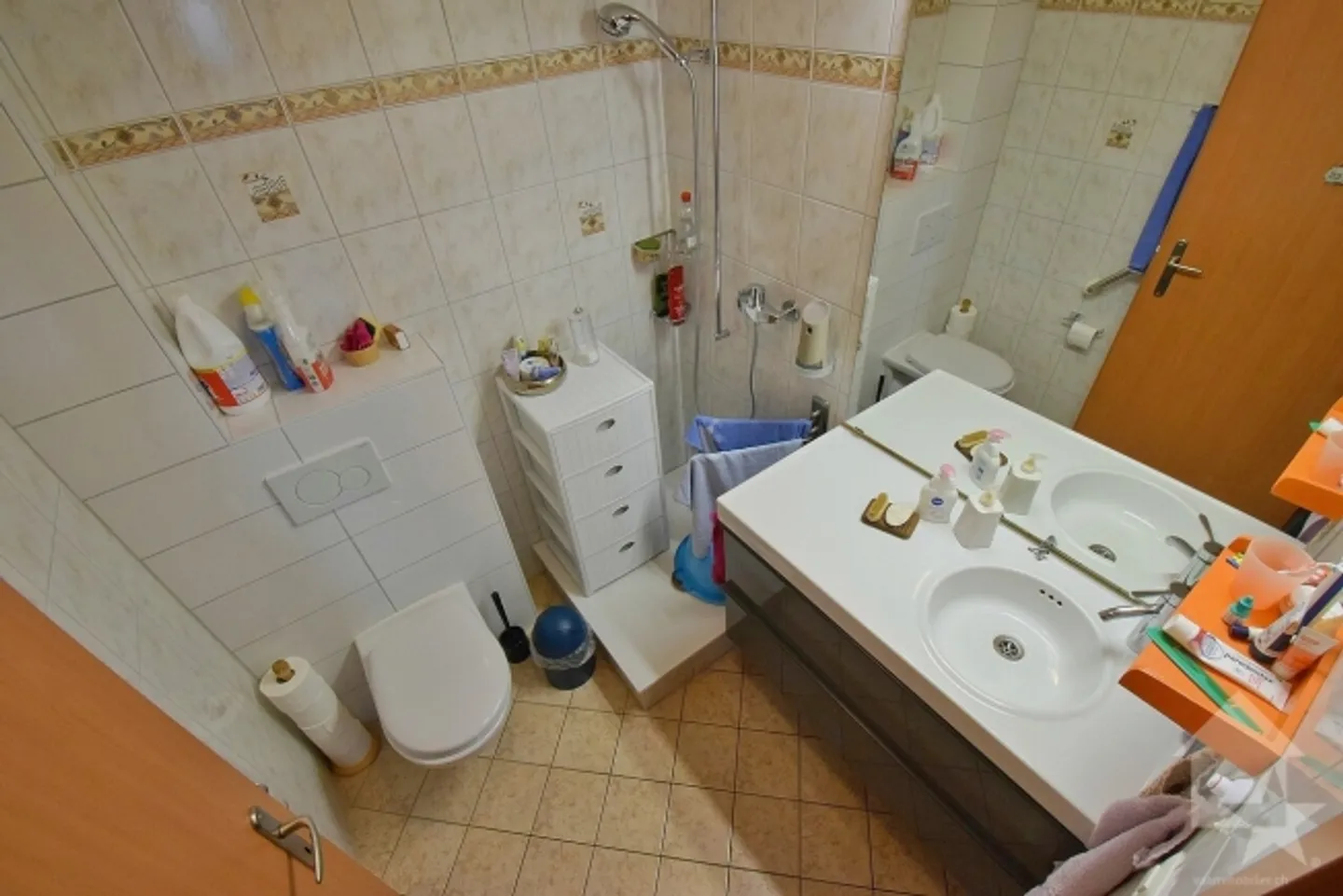 Spacious 4.5-room apartment with 2 parking spaces included - Photo 15 of 17