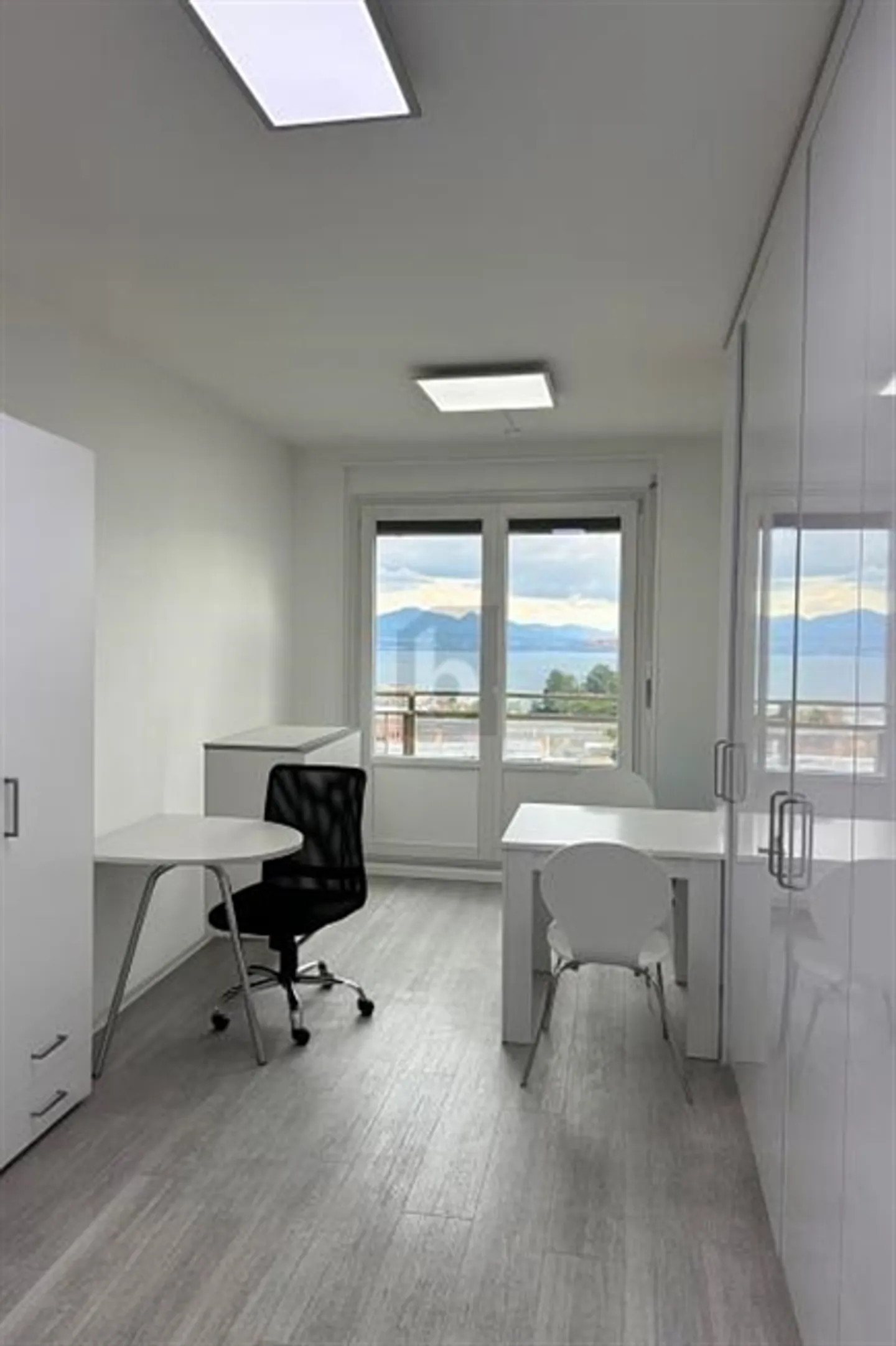 FULLY EQUIPPED AND DYNAMIC - Photo 5 of 6