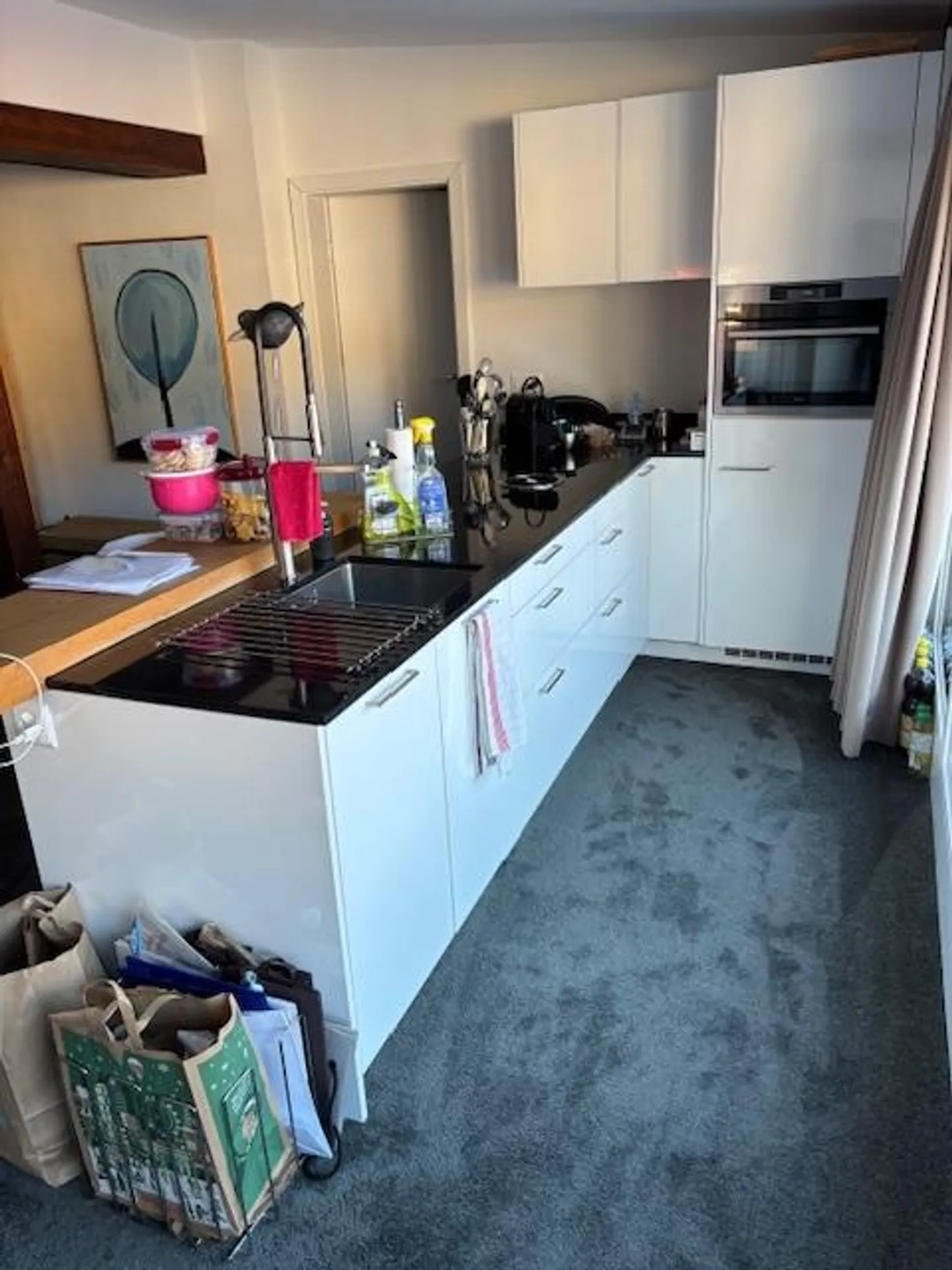 À louer à partir du 1er avril 2026 : appartement penthouse 2,5 pièces calme et élégant - Photo 2 sur 13