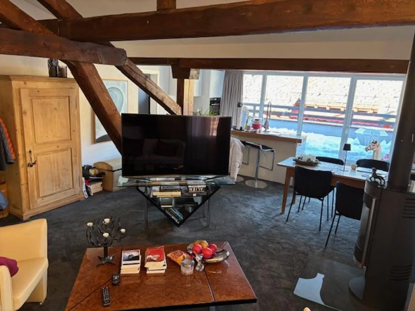 À louer à partir du 1er avril 2026 : appartement penthouse 2,5 pièces calme et élégant - Photo 3 sur 13