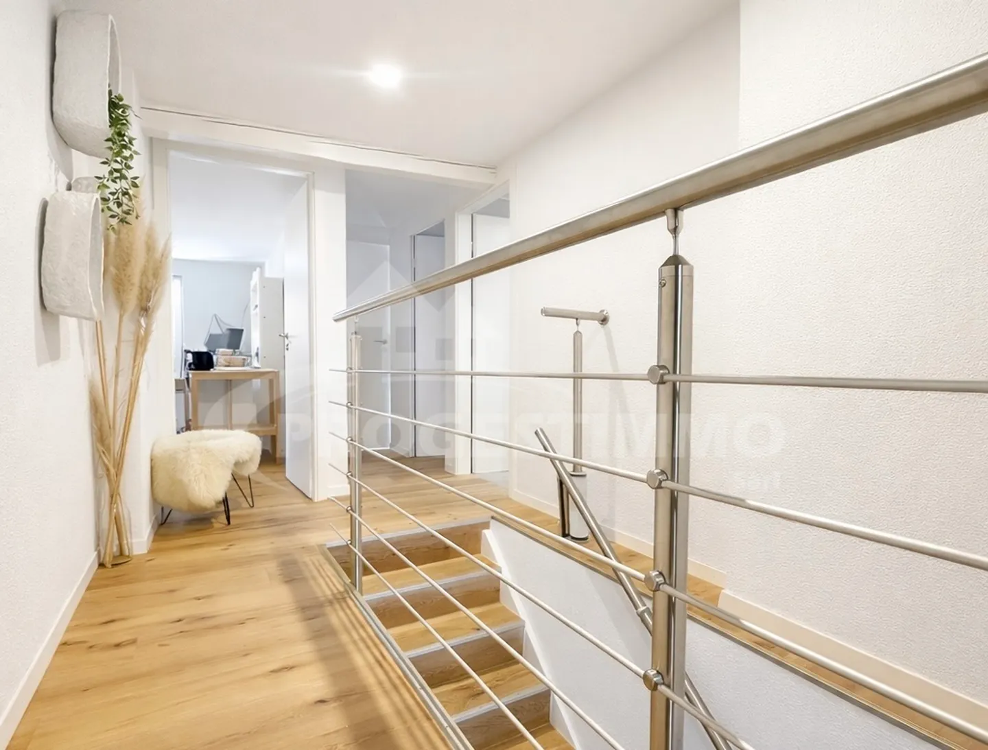 Casa familiare ristrutturata con terrazza - Foto 6 di 13
