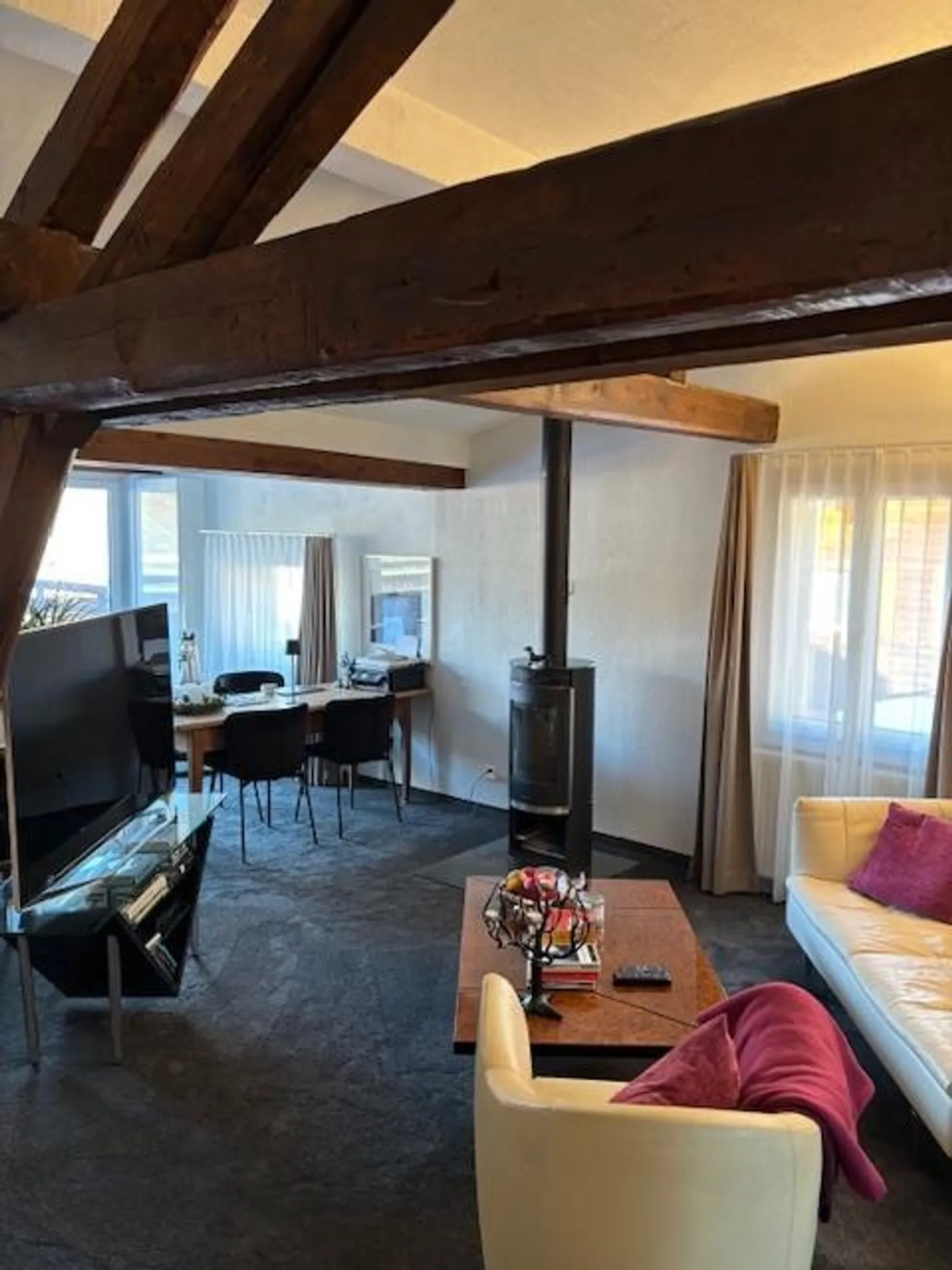 À louer à partir du 1er avril 2026 : appartement penthouse 2,5 pièces calme et élégant - Photo 6 sur 13