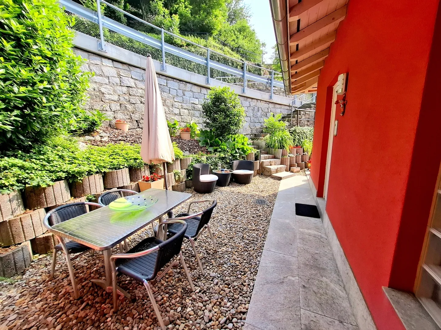 Esclusiva casa monofamiliare di 4.5 locali a Bellinzona, TI con vista mozzafiato - Foto 11 di 12