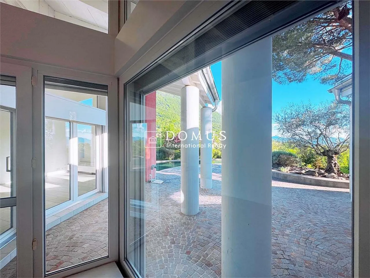 Villa iconica con vista panoramica - Foto 4 di 13