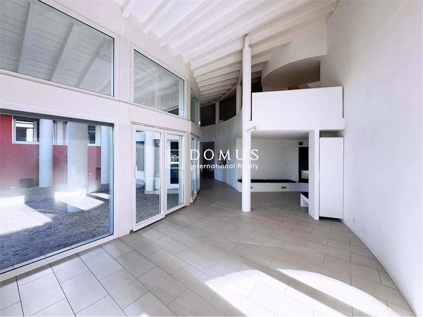 Villa iconica con vista panoramica - Foto 5 di 13