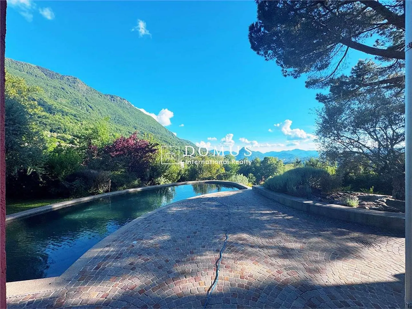 Villa iconica con vista panoramica - Foto 2 di 13