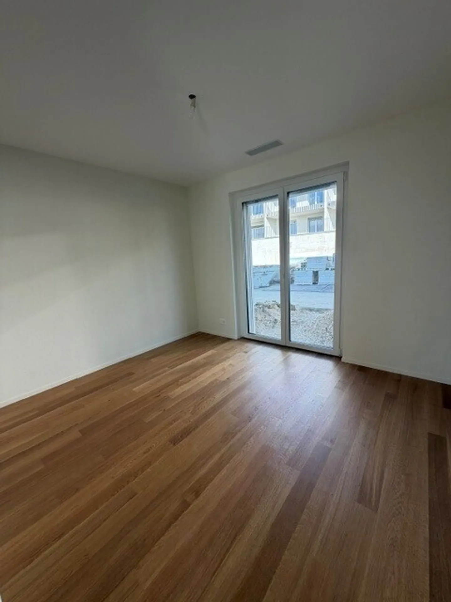 IN AFFITTO 3.5 STANZE CON GIARDINO/TERRAZZA BUSSIGNY - Foto 7 di 9