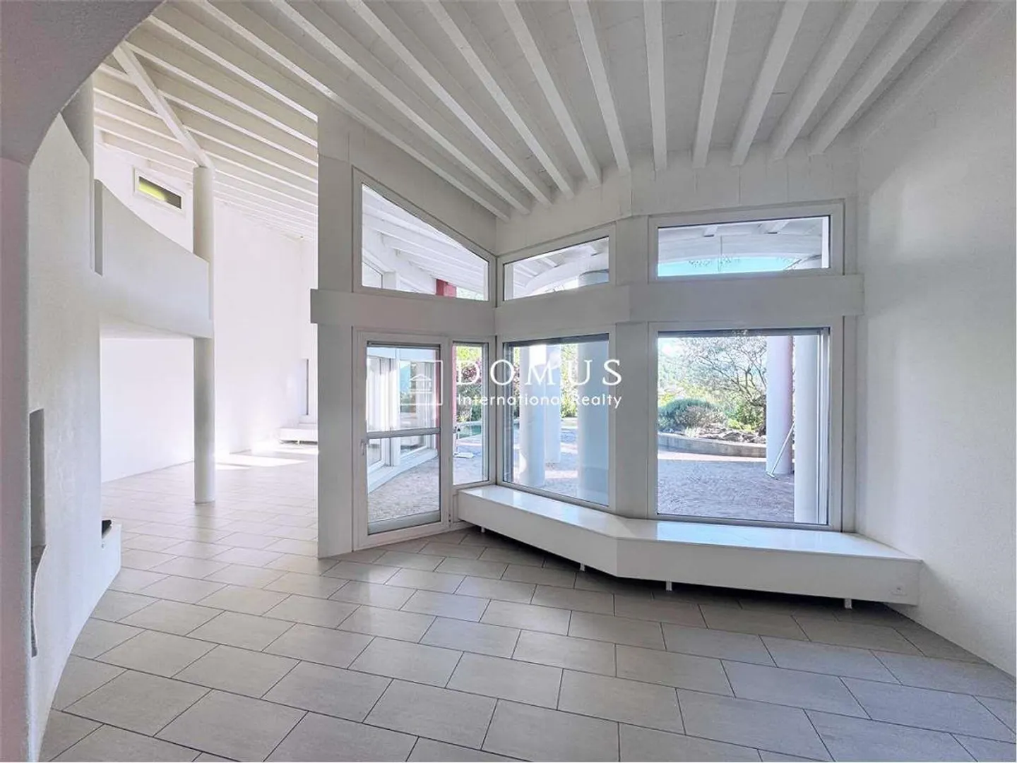 Villa iconica con vista panoramica - Foto 3 di 13