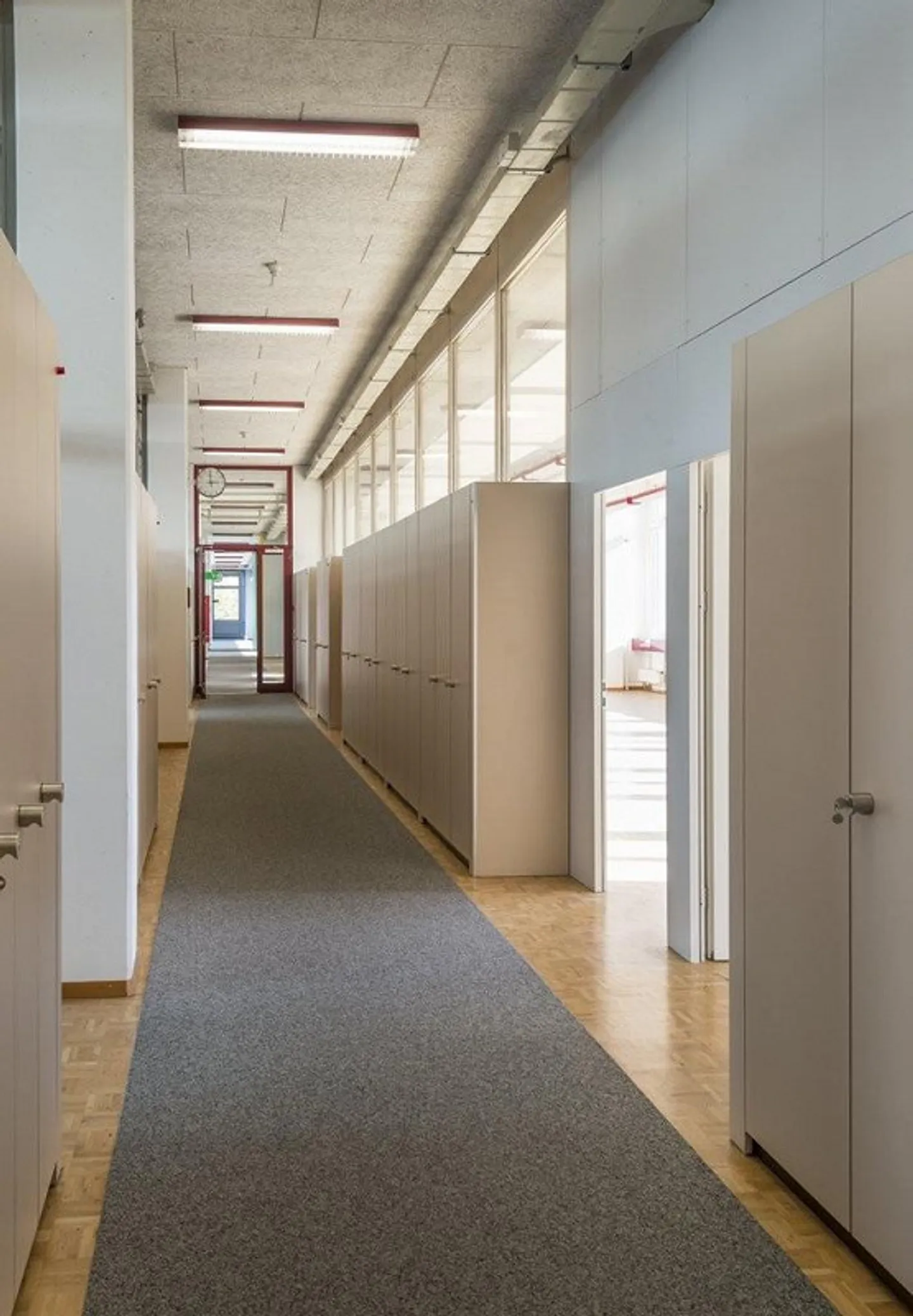 Différentes surfaces de bureau (15 - 84m2) à louer - choisissez la vôtre maintenant ! - Photo 5 sur 9