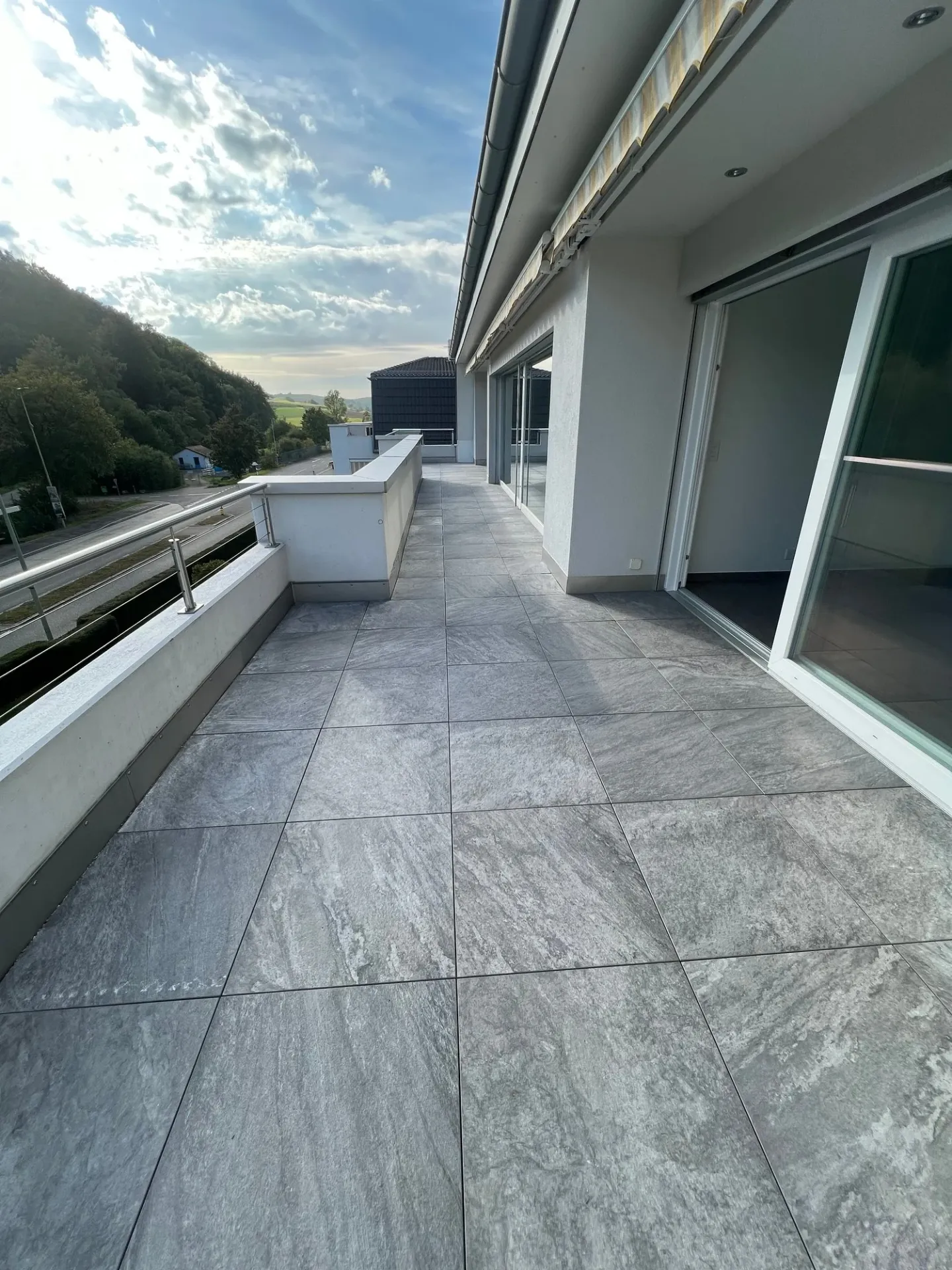 Top modern 4.5-room penthouse approx. 175m2 with large balcony overlooking greenery - Photo 12 of 28